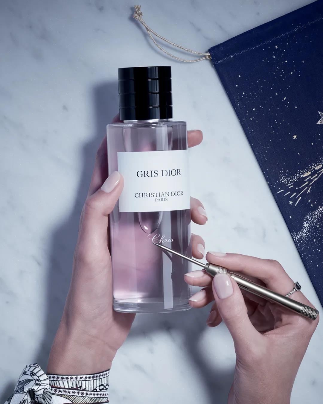 迪奧香水包裝設(shè)計(jì)，尊享藝術(shù)，完美呈現(xiàn)